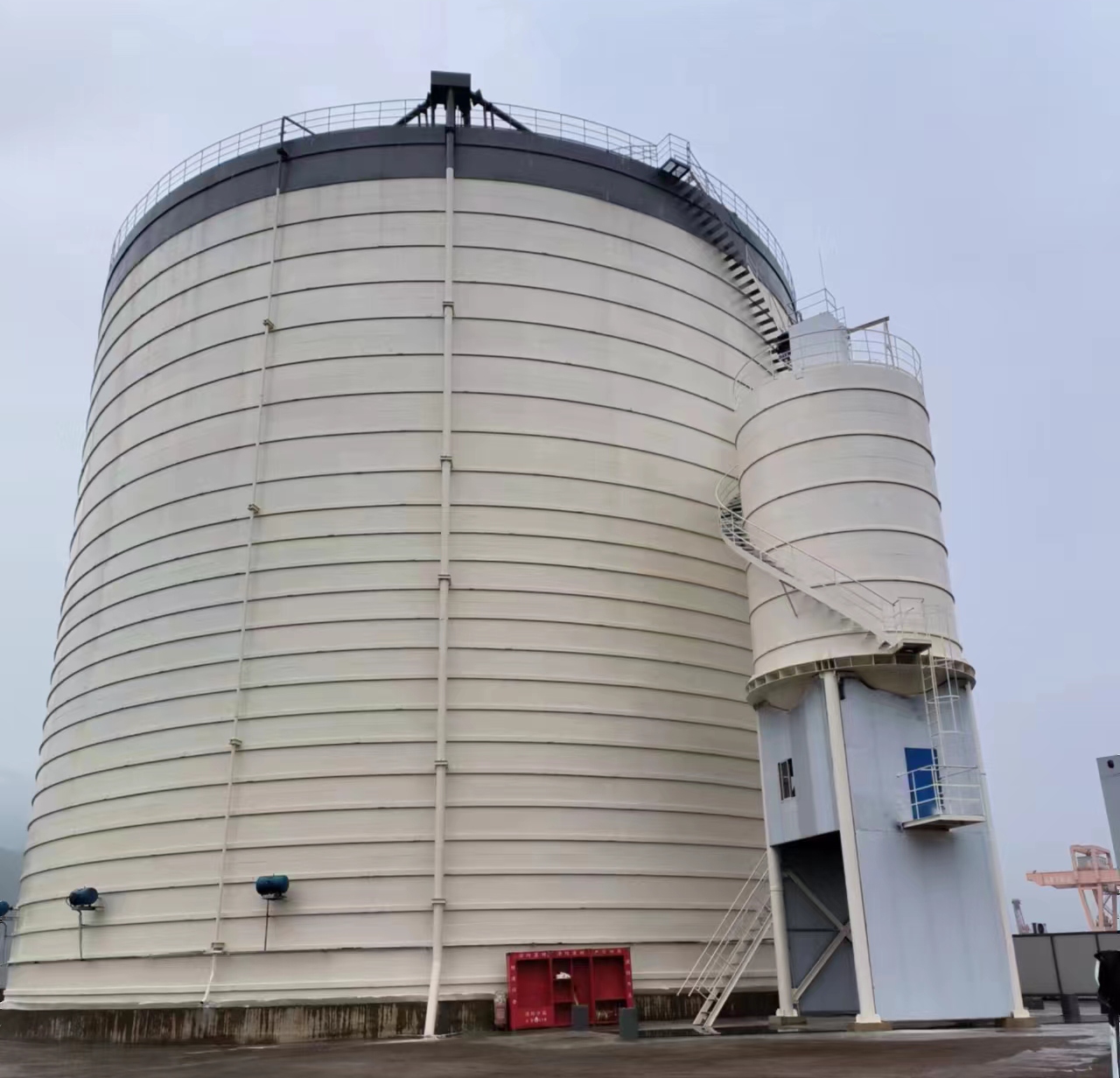 盘龙10万吨水泥钢板库